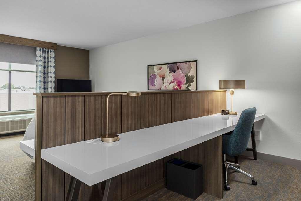 Hilton Garden Inn Detroit Utica, Mi Clinton Township Стая снимка