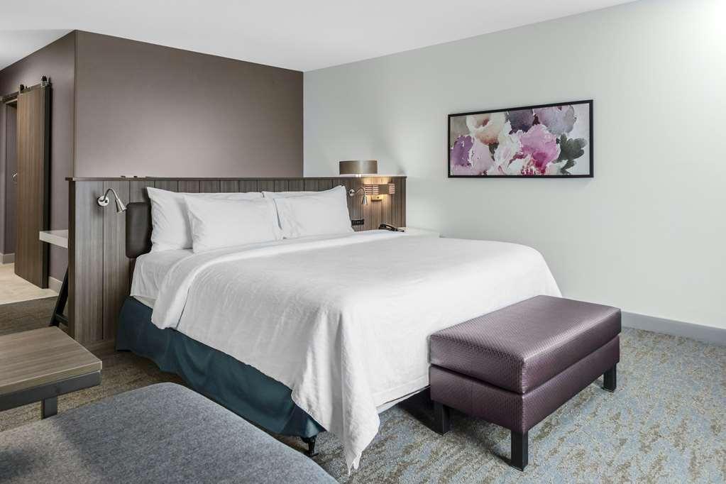 Hilton Garden Inn Detroit Utica, Mi Clinton Township Стая снимка